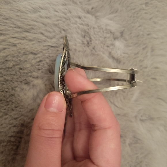 MOONSTONE STATEMENT BRACELET - Picture 9 of 9